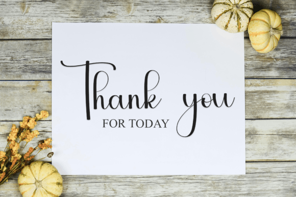 Holiday Saturday Font - Preview 6