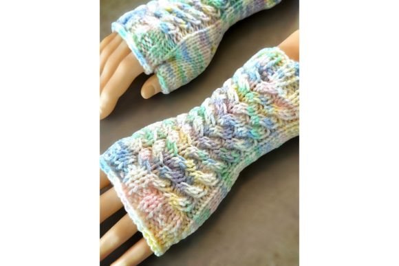 Easy Cable Knit Fingerless Gloves