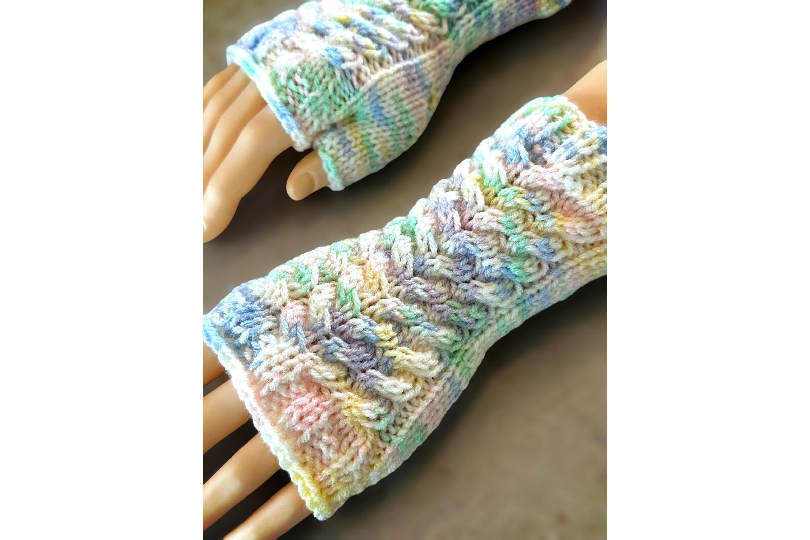 Easy Cable Knit Fingerless Gloves