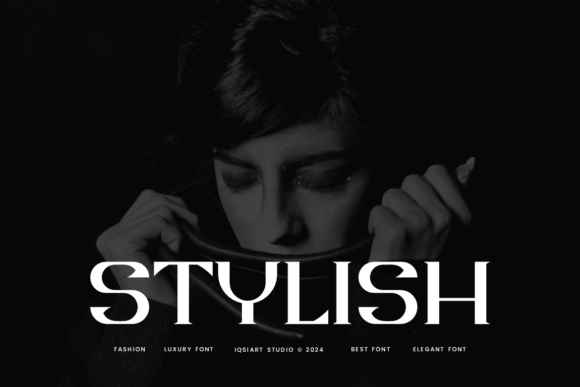 Dlosh Luxury Font PNG with transparent background - Preview 1