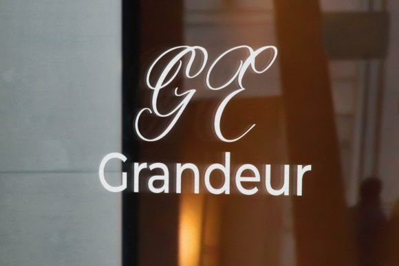 Quentty Font font preview - 5