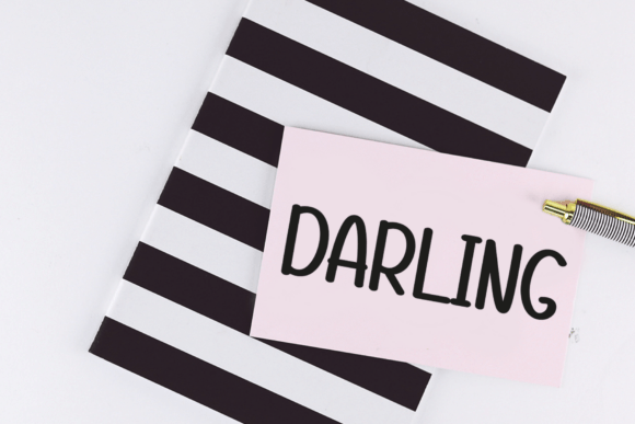 Daddy Samantha Font - Preview 1