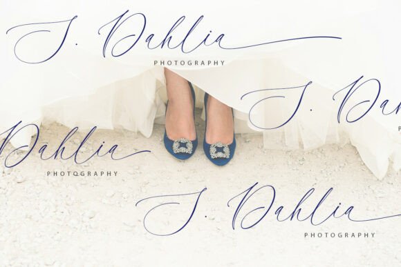 Sentiny Lovelyn Font PNG with transparent background - Preview 3