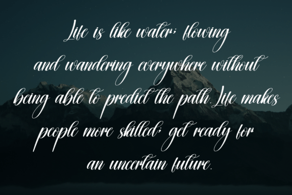 Antique Font - Preview 5