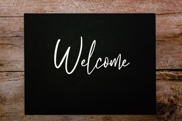 Burkellia Font - Preview 1