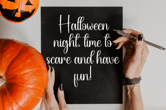 Ghosting Font - Preview 4