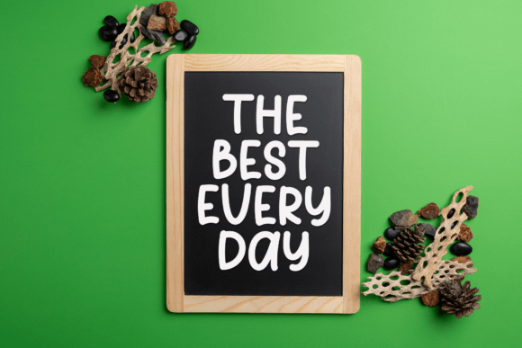 Granding Christmas Font - Preview 5