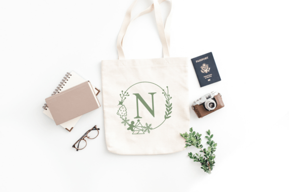 Holly Wreath Font PNG with transparent background - Preview 2