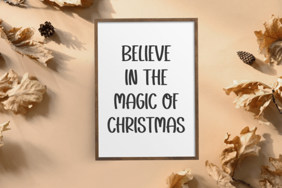 Cedar Wreath Font - Preview 4