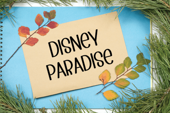 Cheerful December Font - Preview 4
