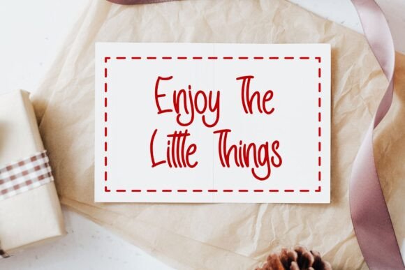 Christmas Design Font - Preview 3
