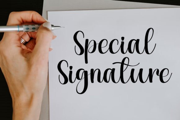 Christmas Birthday Font - Preview 3