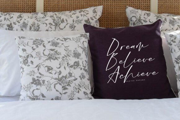 Bluebell Twilight Font - Preview 1