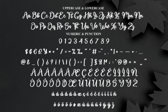 Black Simple Font - Preview 6