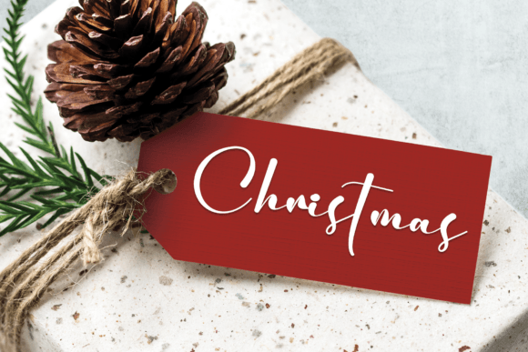Chasing Christmas Font - Preview 4