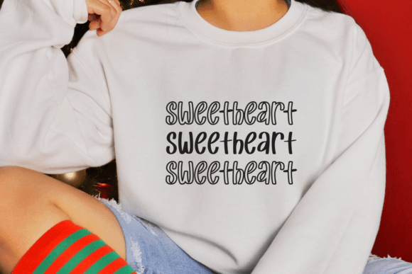 Give Hugs Font - Preview 4