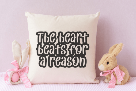 Heart Beats Font - Preview 5