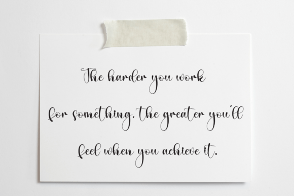 Family Vintage Font - Preview 2