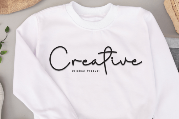 Holiday Christmas Font - Preview 1