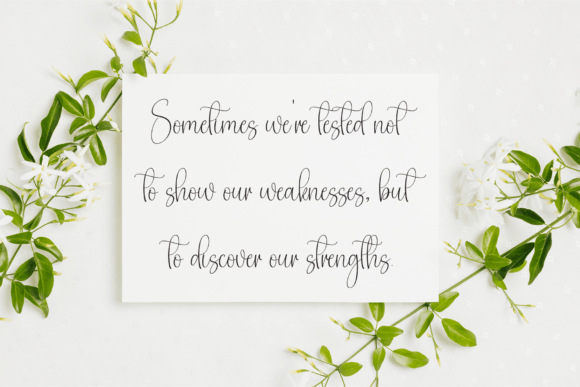 Bright Christmas Font - Preview 2