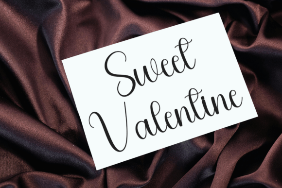 Bright Silluet Font - Preview 6