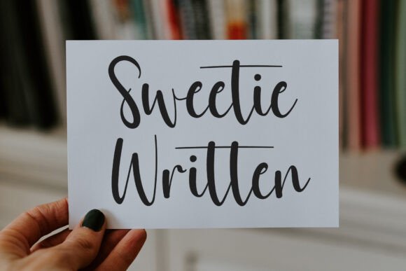 Charming Valentine Font - Preview 1