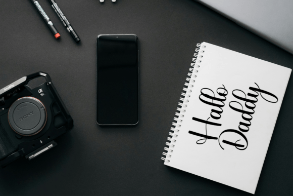 Handwriting Groovy Font - Preview 4