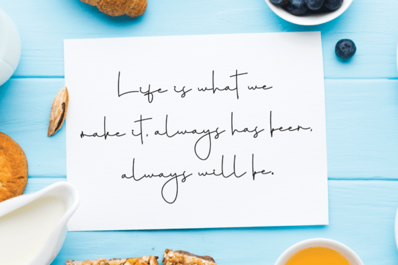 Greatings Font - Preview 2