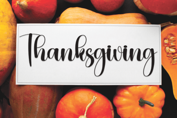 Santa Soutice Font PNG with transparent background - Preview 3