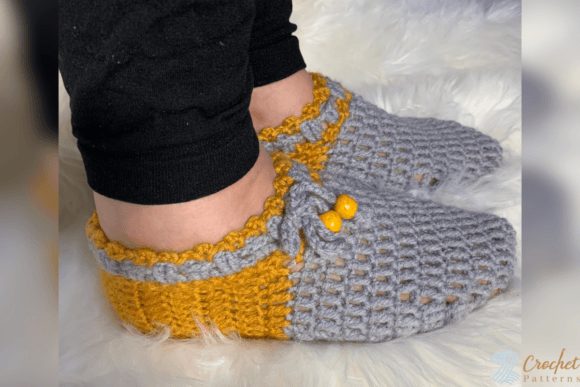Two-Toned Slippers Crochet Pattern