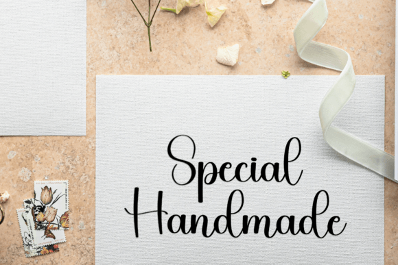 Diamond Handwriting Font - Preview 4