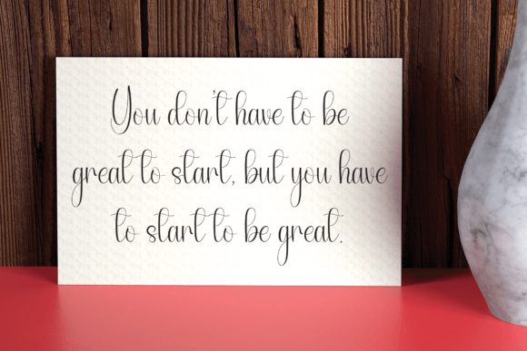 Holiday Font - Preview 2