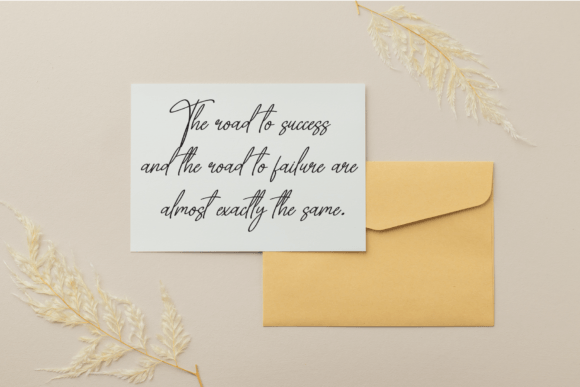 Enthralling Font - Preview 2