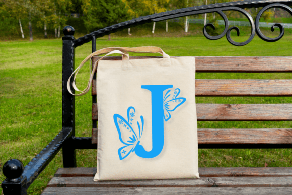 Beautiful Butterfly Font - Preview 5