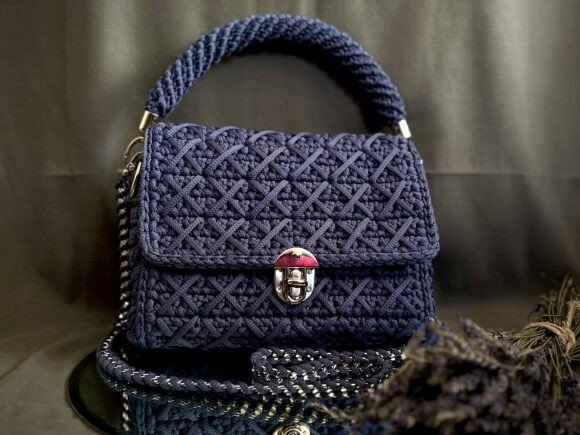 Crochet Pattern Women's Handbag PDF and Video - free crochet bag pattern