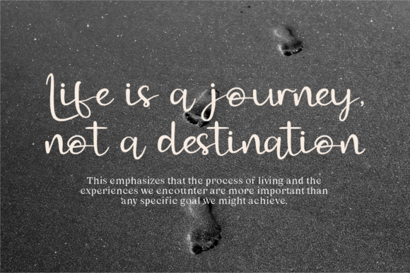 Graceful Letter Font - Preview 1