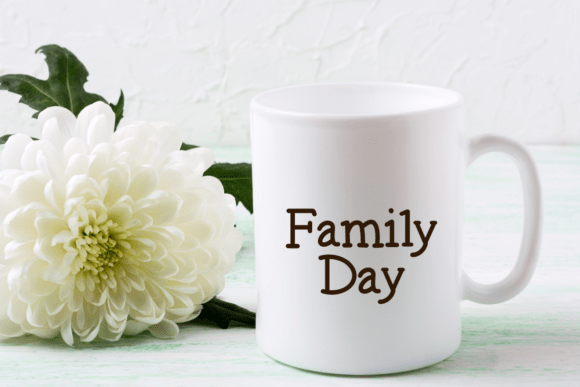 Family Day Font - Preview 4