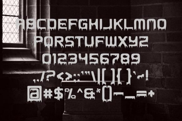 Hollewine Font - Preview 1