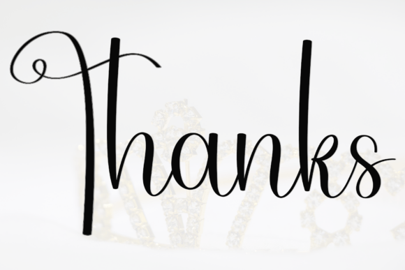 Queen Crown Font PNG with transparent background - Preview 1