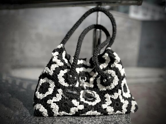 Crochet Pattern Granny Hexagon Bag PDF - free crochet bag pattern