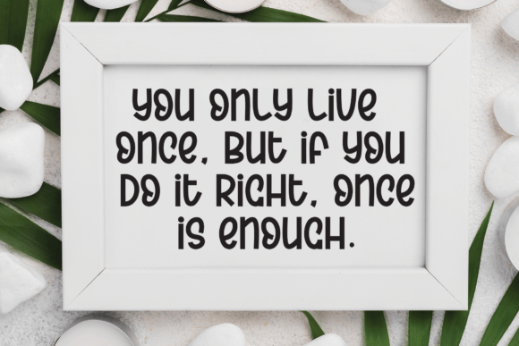 Happy Sunday Font - Preview 2