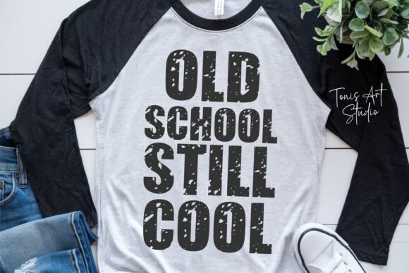 College Distressed Font - Preview 5