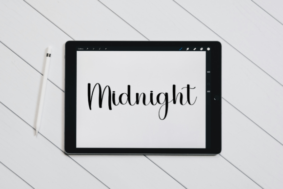 Darling Fantasy Font - Preview 4