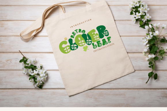 Retro Clover Leaf Font font preview - 5