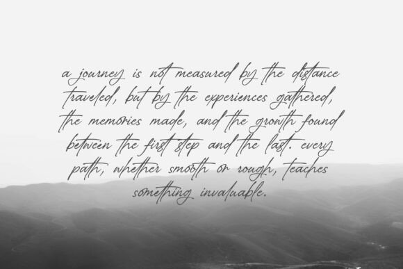 Momentra Font PNG with transparent background - Preview 2