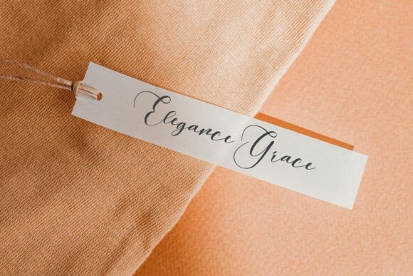 Ellovia Font - Preview 5