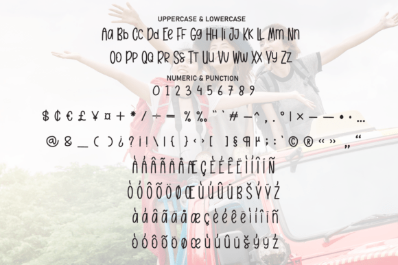 Holiday Font - Preview 6