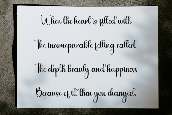 Clamshell Font - Preview 5
