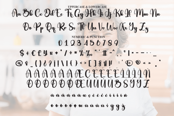 Aunty Font - Preview 6