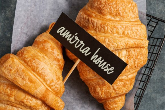 Croissant Cream Font - Preview 1